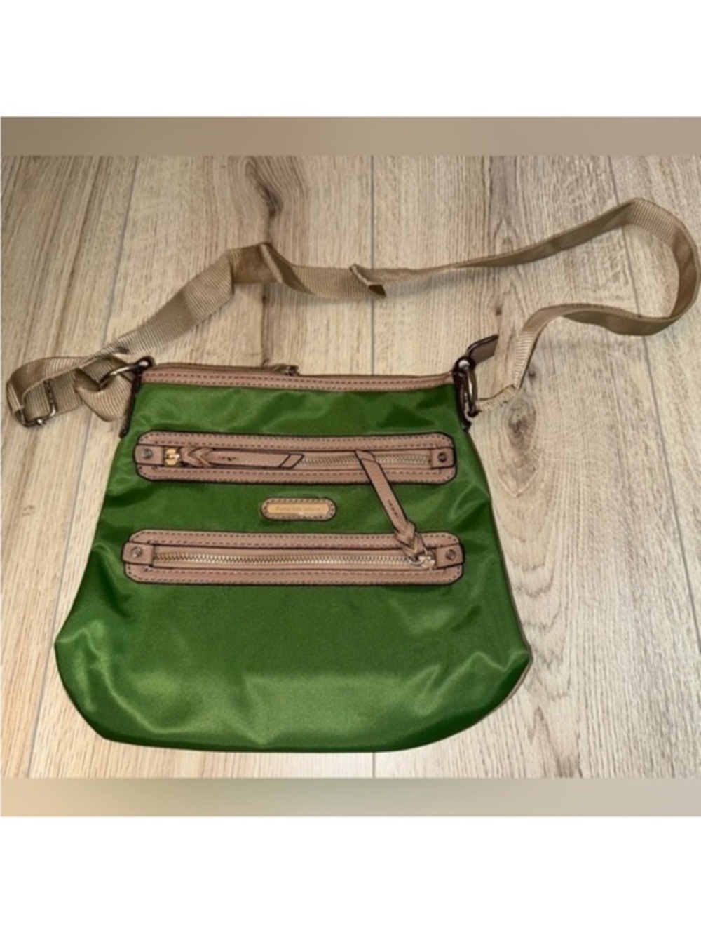 Dana Buchman Green Crossbody with Tan Trim purse bag